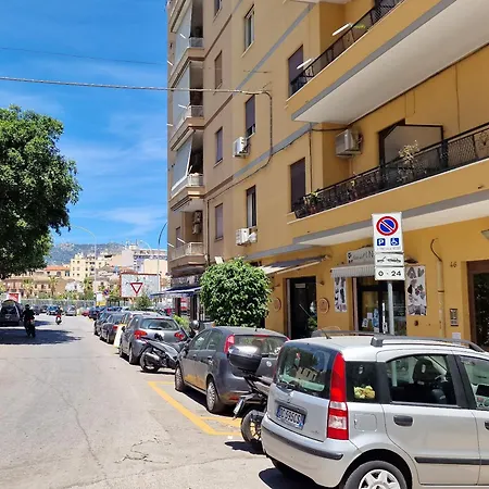 Apartment La Casa Di Naele