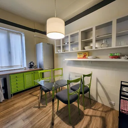 La Casa Di Naele Apartment *